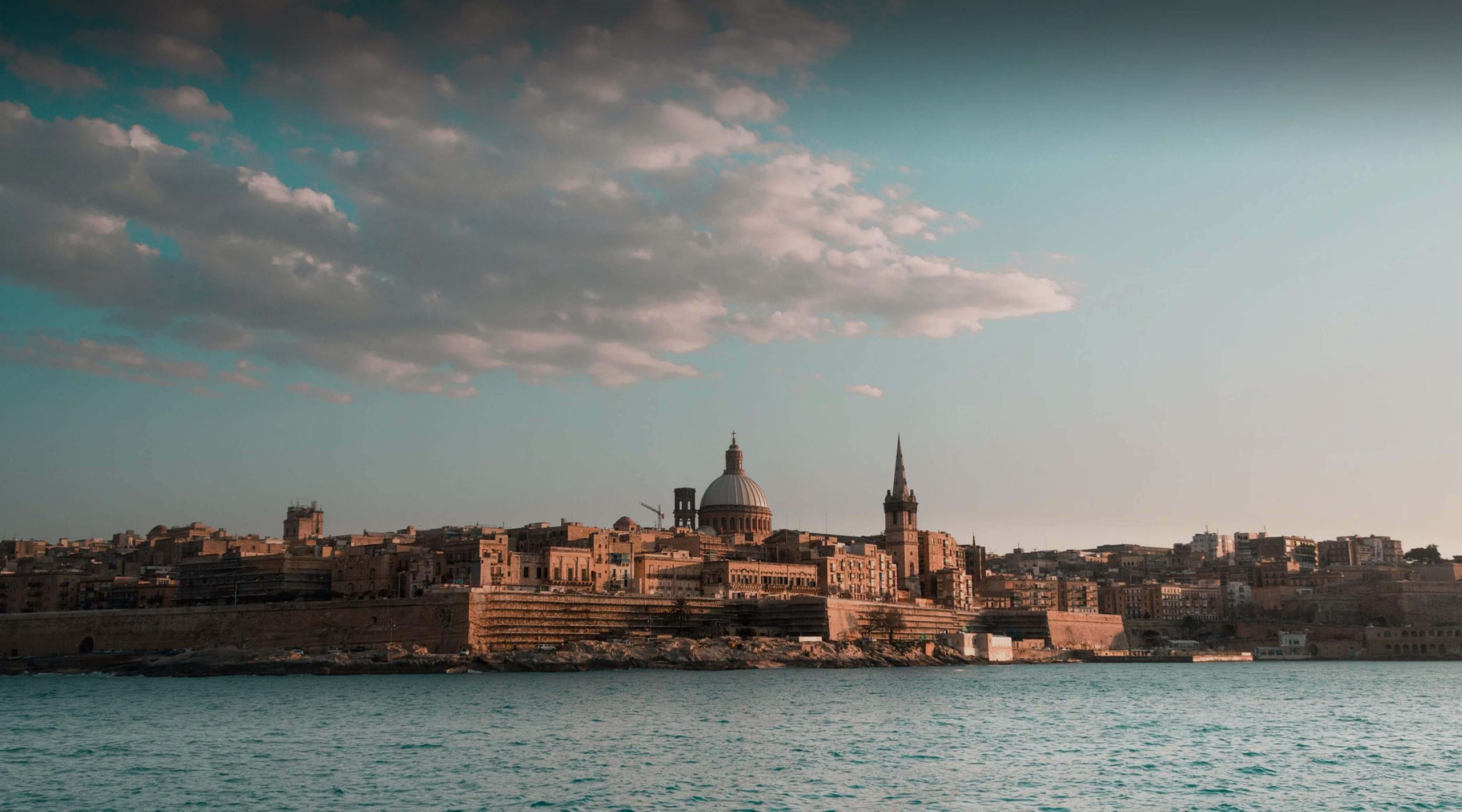 Download den bedste VPN til Malta i 2025